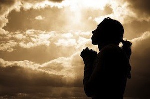 praying-woman-silhouette
